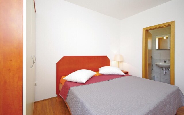 Nice Home in Makarska With Wifi and 3 Bedrooms