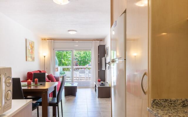 Modern Apartment in Empuriabrava With Beach Nearby