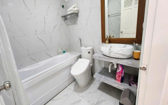 Sumitomo Hotel & Service Apartment 20 Lane 12 Dao Tan