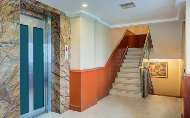 Metro Grand Hotel