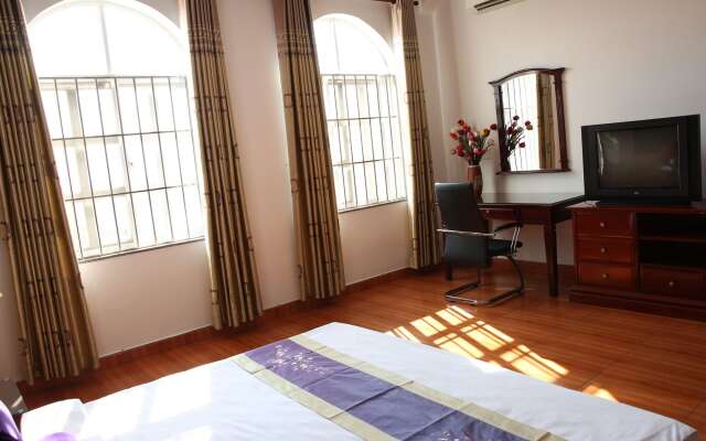 Hoa Phat Hotel & Apartment