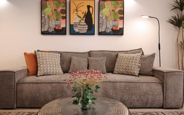 Phaedrus Living Queens Gardens Arthouse