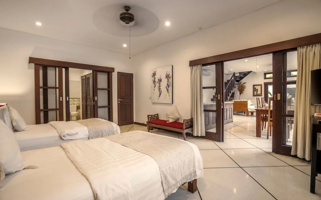Villa Gading by Alfred in Bali - Stunning 4BD Villa in the Heart of Seminyak Beach – Guest Rooms – Kuta