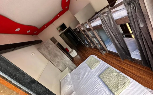 Dubai Hostel