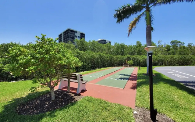 Vinncent's Sea Isles Condo