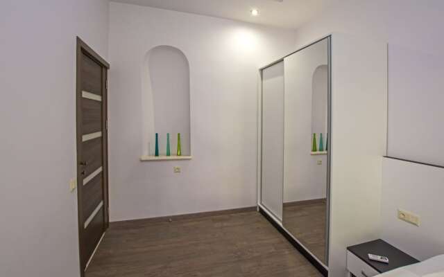 Yerevan Apartment at Tpagrichner