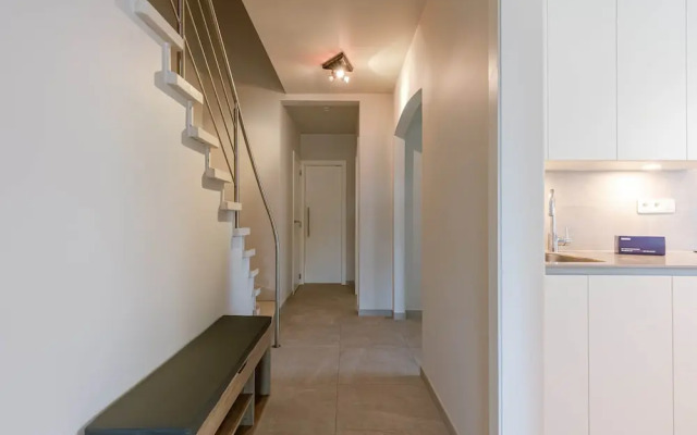 Huswell - Villa Near Beach With Double Parking
