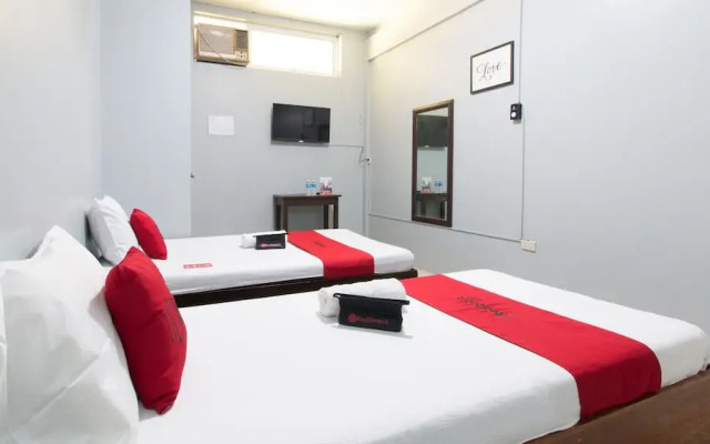 RedDoorz @ Teofila Lodge