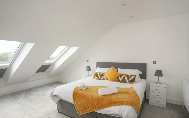 Bryn Min Manton Penthouse
