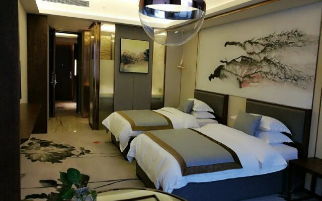 Donghu Grand Hotel