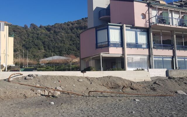 Sestri Mare 4 Huge Terrace
