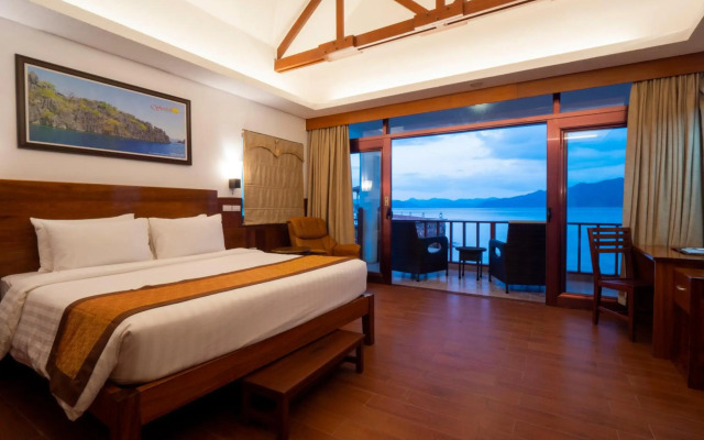 Sunlight Eco Tourism Island Resort