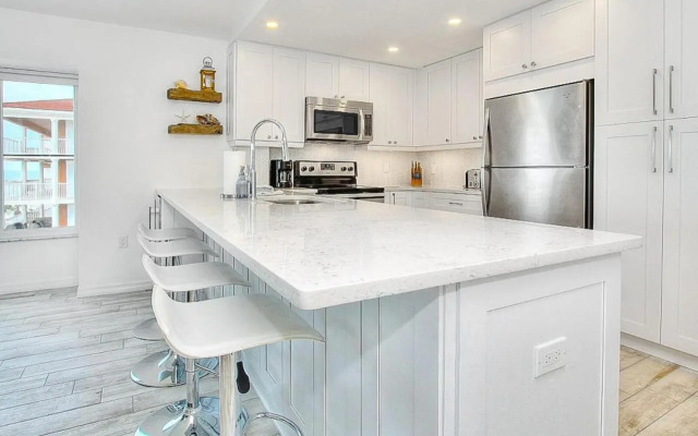 Shore House 502