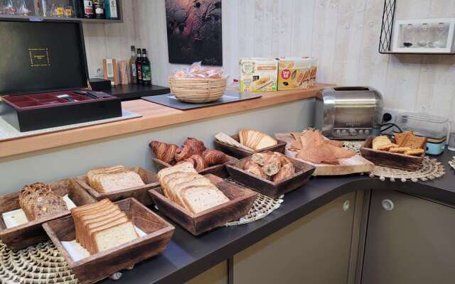 Brit Hotel Des Halles