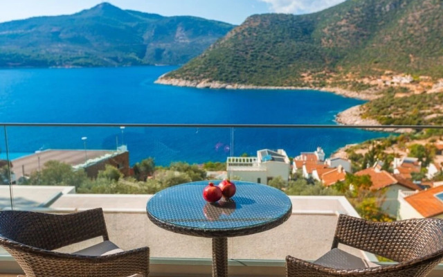 Villa Maris by Akdenizvillam