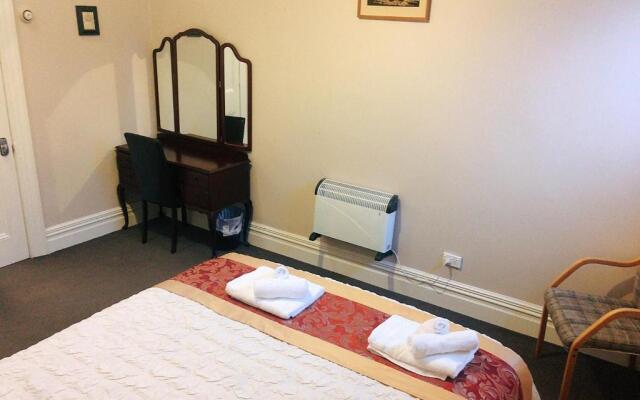 5 Large Bedroom Villas Suitable for 10People (CBD)