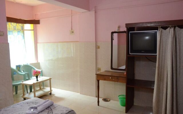 Molyma Resorts