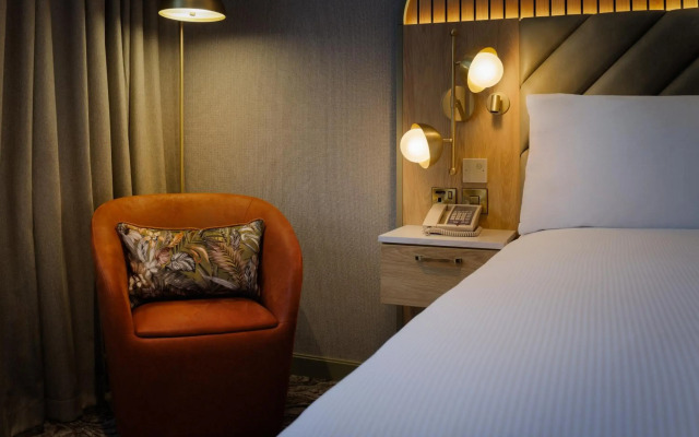 DoubleTree by Hilton Bristol North