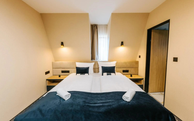 Auris Hotel
