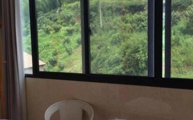 Lakeside Xiaozhu Guesthouse