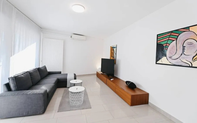 New Central Plaza Apartment 3