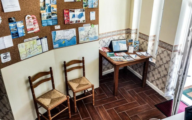 Albufeira Lounge Guesthouse Hostel