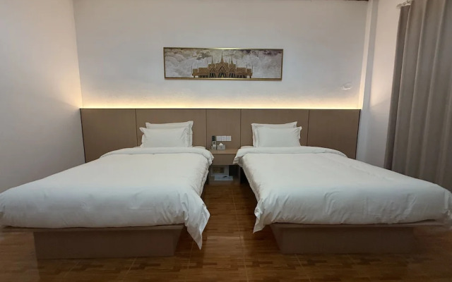 PALA Garden Hotel