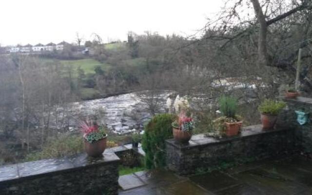 Riverview Bed And Breakfast