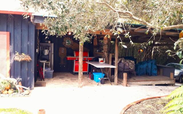 Quirky Woods - Glamping Cabins at Maketu