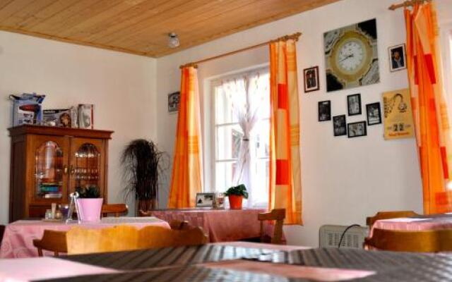 "0" Sterne Hotel Weisses Rossl In Leutasch/tirol