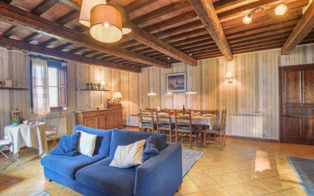 Beautiful Apartment in Monte Antico With 2 Bedrooms