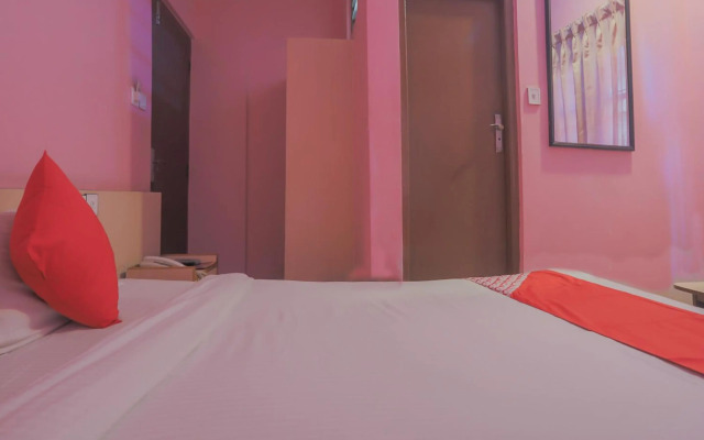 OYO 789 Hotel Shivam Plaza