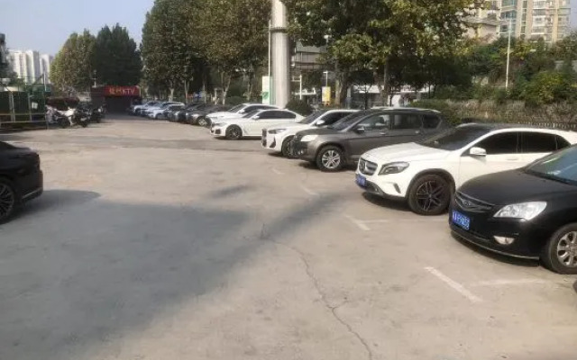 Yunxi Light Luxury Hotel