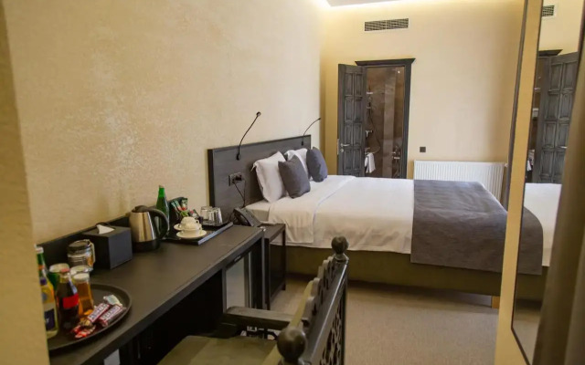 Rasoda Hotel&Restaurant