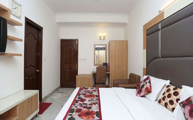 OYO 1879 Hotel Imperial Inn