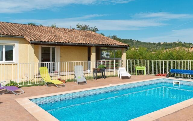 Cozy Holiday Home in Vagnas with Swimming Pool