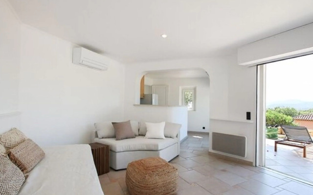 Majestic Holiday Home in Grimaud With Private Pool