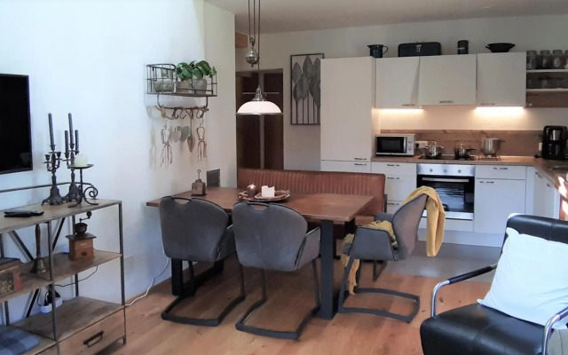 FeWo KITZ - Ski-to-door Apartment