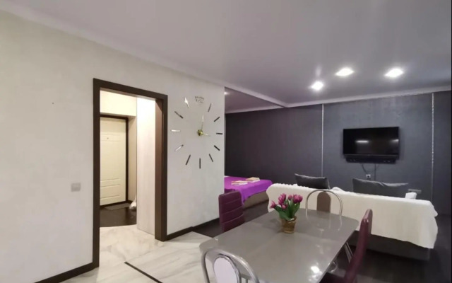 Апартаменты на проезде Заречный 14