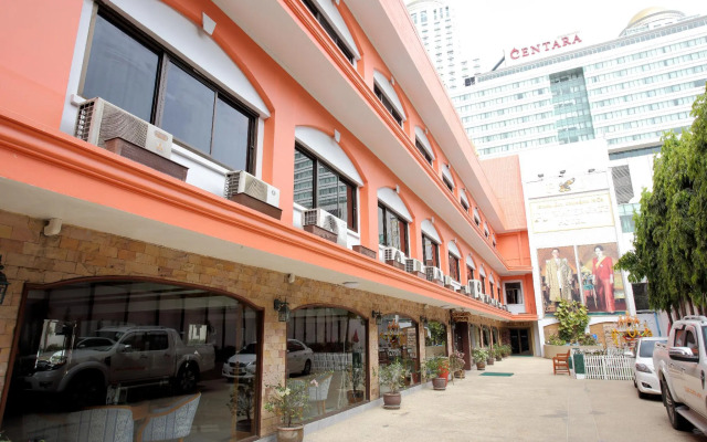 PJ Watergate Hotel