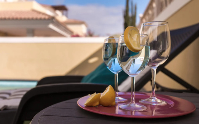 Home2Book Villa Fiona Private Pool & Wifi