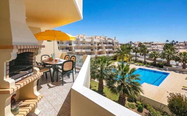 Lovely 2-bed Apartment in Sao Rafael