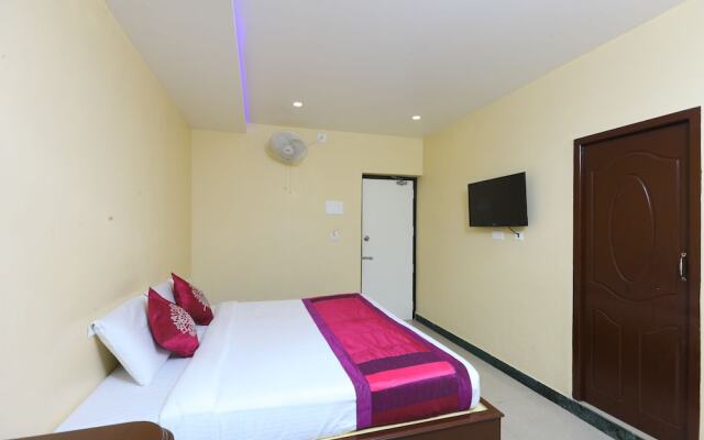 OYO 10199 Hotel B Coral