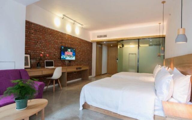 Luming Hotel (Chongqing Liujia Wharf)