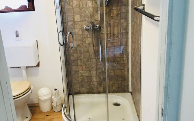 Extraordinary Apartment & Mobile Home