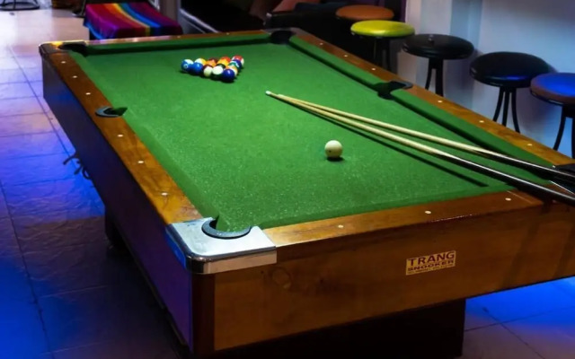 Krabi Freedom Hostel And Bar