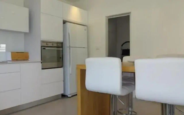 Esther Hamalka – Luxury 3 Bedroom and Balcony