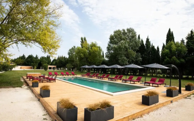 Proven ale House With Pool and spa