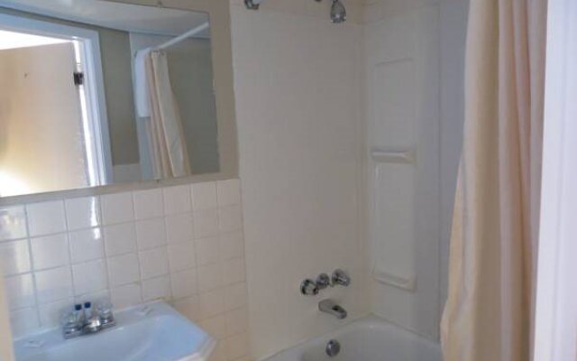 Kings Inn - Orillia