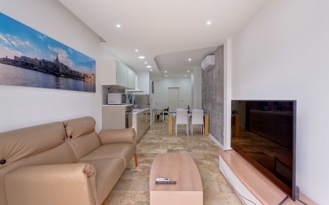 Modern 2 Bedroom Apartment in St Julians